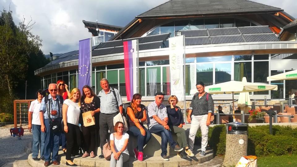 Člane Društva turističnih novinarjev navdušil turistični uspeh Kamnika
